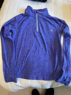 Old Navy Active Girls Pullover. Size 8.